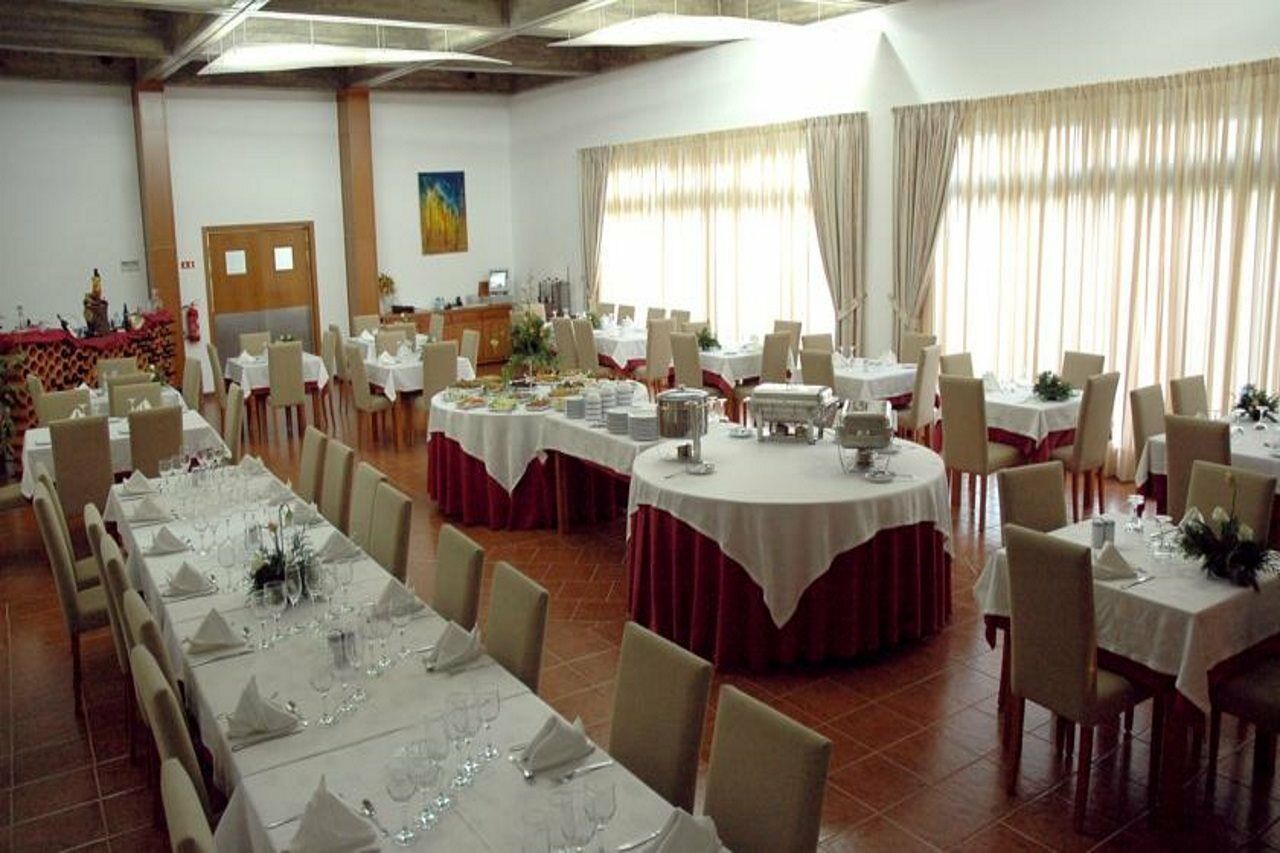 Hotel Santa Maria Вила-ду-Порту Экстерьер фото